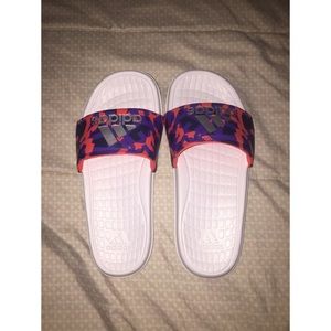adida’s slides